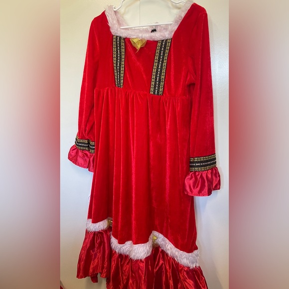 Mrs Santa Clause dress costume.   Size large - Picture 3 of 4